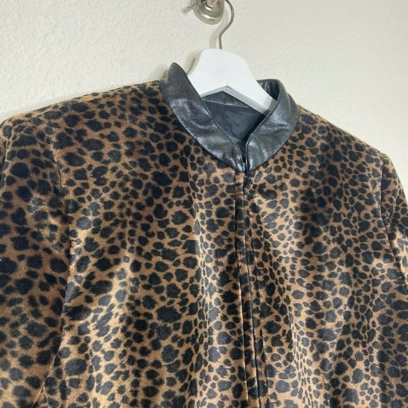 Alex Garfield Velvet Faux Leather Detail Leopard Blazer - Picture 4 of 7